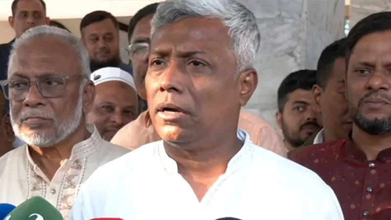 এলএনজি-এলপিজিসহ জ্বালানি তেলের পর্যাপ্ত মজুদ আছে: প্রতিমন্ত্রী