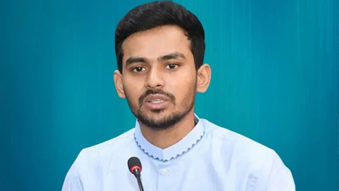 সংস্কারবিরোধীরা মুজিববাদী রাজনীতিকে আবার সামনে আনছে: আসিফ মাহমুদ