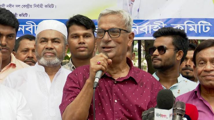 ডিসেম্বর নির্বাচন ঠেকাতে অস্থিরতা তৈরির অভিযোগ করেছেন জয়নুল আবেদীন ফারুক।