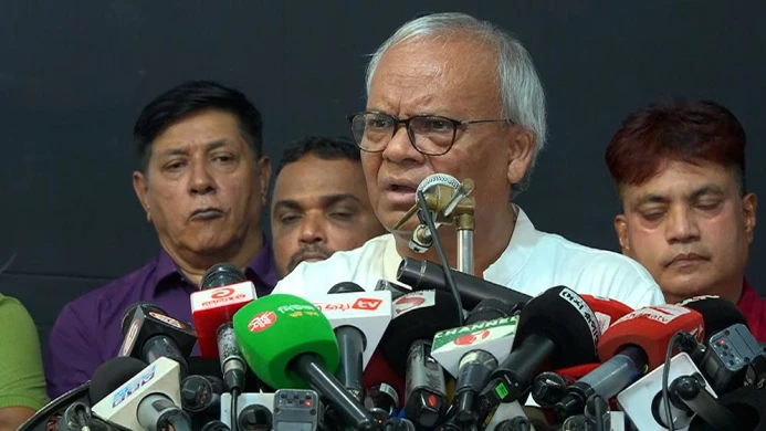 ককটেল বিস্ফোরণের ঘটনায় জড়িতদের শনাক্তের আহ্বান রিজভীর