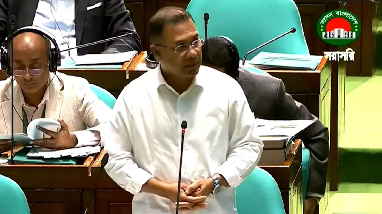 জরুরি সেবায় জ্বালানি তেলের রেশনিং তুলে নেওয়া হয়েছে: প্রধানমন্ত্রী