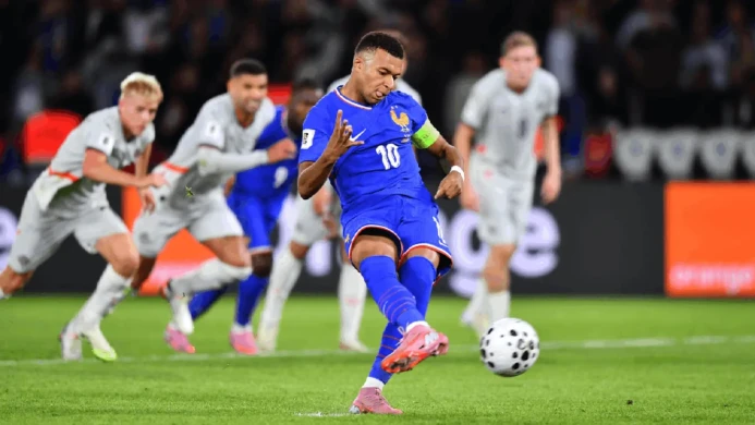 ফ্রান্সকে রুখে দিয়ে বিশ্বকাপের আশা বাচিয়ে রাখলো আইসল্যান্ড