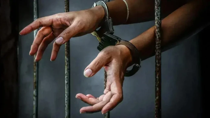 পিরোজপুরে বিএনপি কার্যালয়ে ঢুকে ‘জয় বাংলা’ স্লোগান, তিন কিশোর গ্রেপ্তার