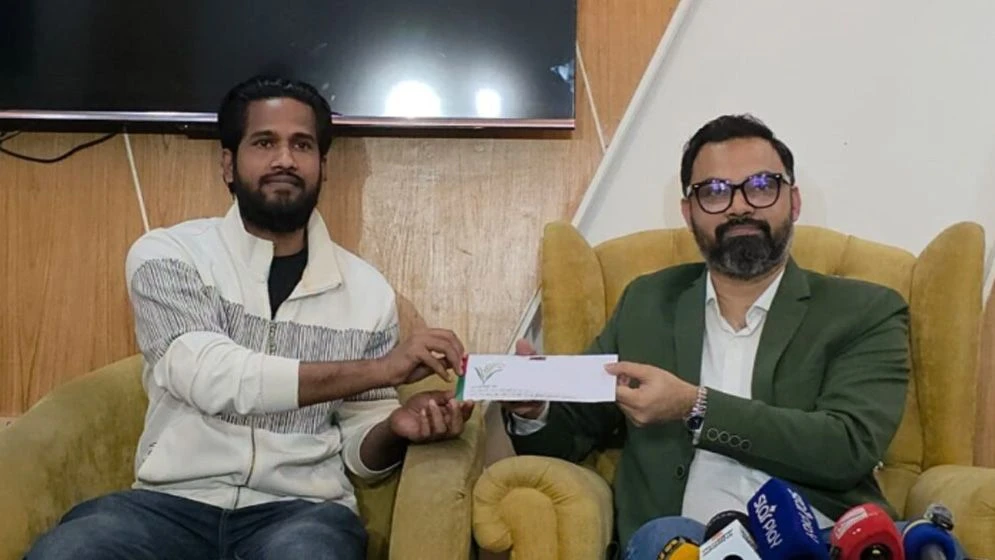 কঠিন সময়ে ক্রিকেটার অনিকের পাশে দাঁড়ালেন তারেক রহমান