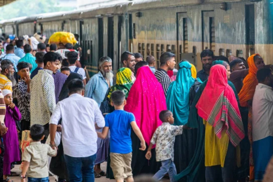 Trains back on track after railway staff ends protest