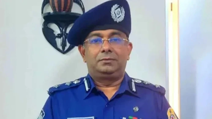 সাময়িক বরখাস্ত সাবেক পুলিশ সুপার আপেল মাহমুদ