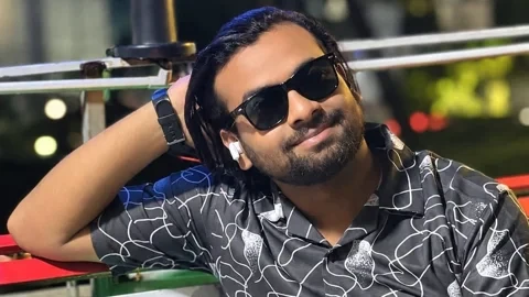 ওয়ার্ডবয় উজ্জ্বল থেকে যেসব বিতর্কে জড়িয়েছেন আয়াস