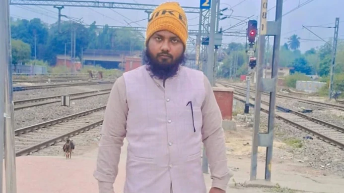 ভারতে চলন্ত ট্রেন থেকে ফেলে ইমামকে হত্যার অভিযোগ