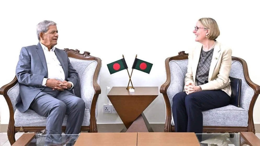 বাংলাদেশের গণতান্ত্রিক অগ্রযাত্রায় পাশে থাকতে চায় যুক্তরাজ্য