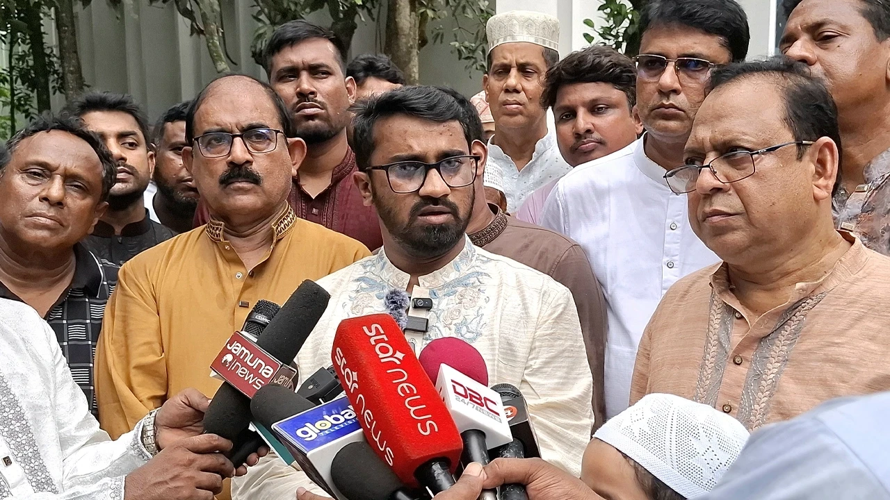 আ.লীগের সঙ্গে আঁতাত করে দেশ অশান্তের চেষ্টা জামায়াতের: রাশেদ খান