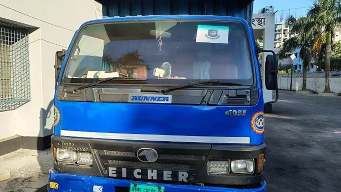 জাতীয় ক্রিকেটারদের পাসপোর্ট-ডলারসহ আট লাগেজ উধাও