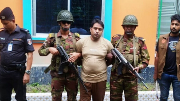 যশোরে ব্যবসায়ীকে বালিতে পুঁতে ৪ কোটি টাকা আদায়, বিএনপি নেতা জনি গ্রেফতার