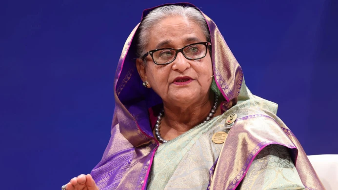 রাষ্ট্রদ্রোহ মামলায় শেখ হাসিনাসহ ২৬১ জনের  পলাতক বিজ্ঞপ্তি প্রকাশ সিআইডির