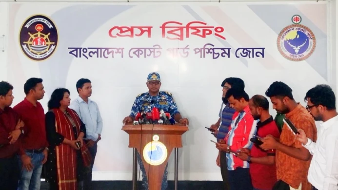জলসীমায় পুশইন ঠেকাতে নজরদারি জোরদার কোস্টগার্ডের