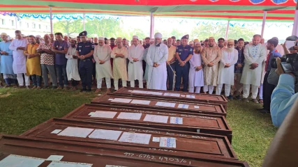 সৌদিতে অগ্নিকাণ্ডে নিহত ৭ প্রবাসীর জানাজা একসঙ্গে সম্পন্ন