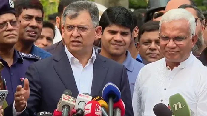 চাঁদাবাজদের সঙ্গে জড়িত পুলিশ সদস্যদেরও তালিকা হচ্ছে: স্বরাষ্ট্রমন্ত্রী