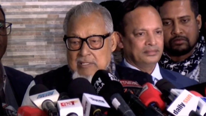 প্রবাসী ভোটের ব্যালট নিয়ে অনিয়মের অভিযোগ তুললেন নজরুল ইসলাম