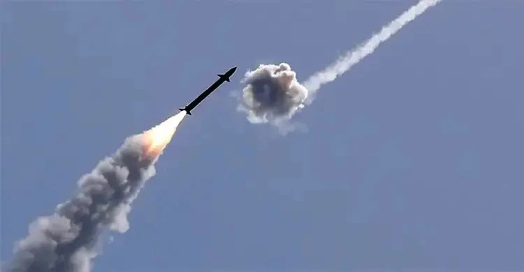 বাহরাইন, কুয়েত ও আবুধাবিতে বিস্ফোরণ, মধ্যপ্রাচ্যে উত্তেজনা বাড়ল