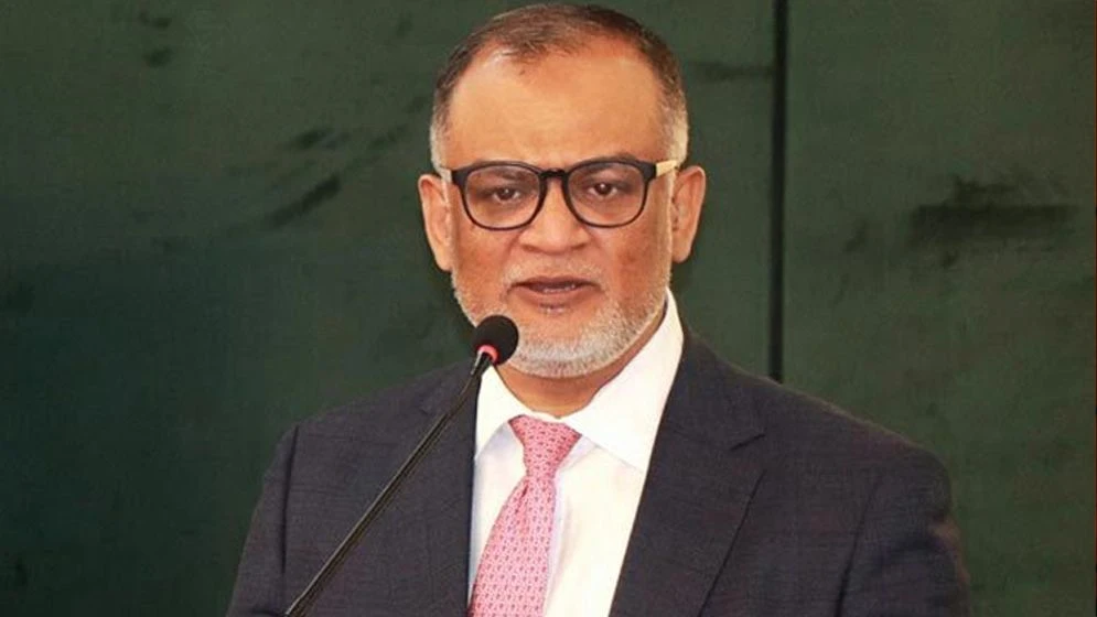 বাণিজ্য উপদেষ্টাকে জুলাই হত্যা মামলা থেকে অব্যাহতি দিলেন আদালত