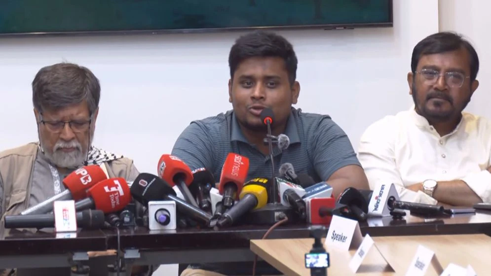 সংস্কার থেকে পিছু হটলে নতুন অভ্যুত্থানের প্রস্তুতি নিতে হবে: হাসনাত