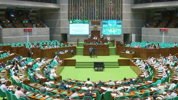 চার দিনের বিরতি শেষে ফের শুরু সংসদ অধিবেশন