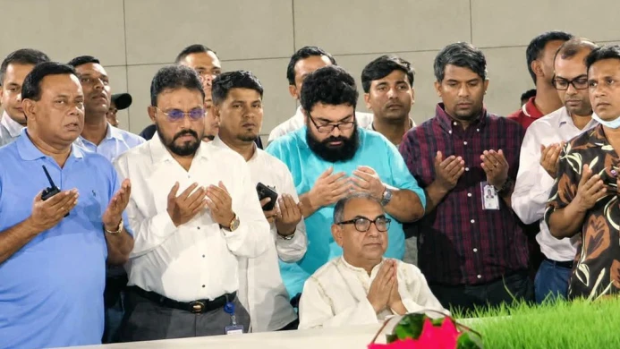 সংসদ অধিবেশন শেষে জিয়া-খালেদার সমাধিতে মির্জা আব্বাস