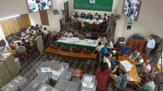 জাকসু নির্বাচনের ফল ঘোষণায় দেরি, ক্ষোভে ফুঁসছে ক্যাম্পাস