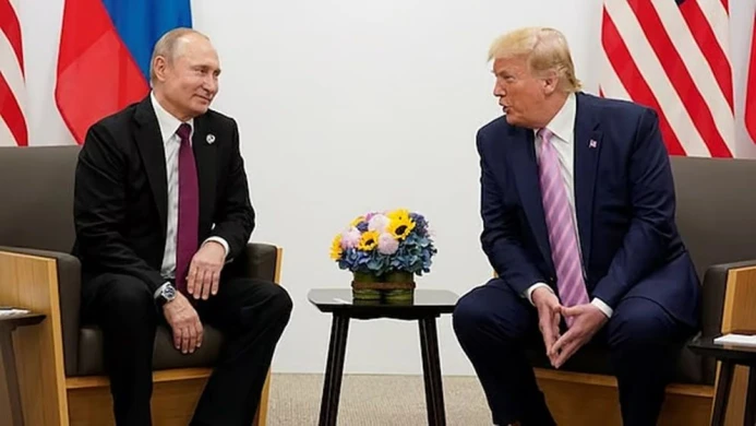 দেড় ঘণ্টার ফোনালাপ: ইরান ইস্যুতে পুতিনকে ট্রাম্পের বার্তা