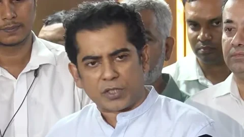 ফেসবুকে আপত্তিকর কনটেন্ট নিয়ন্ত্রণে নতুন আইন হচ্ছে: তথ্যমন্ত্রী