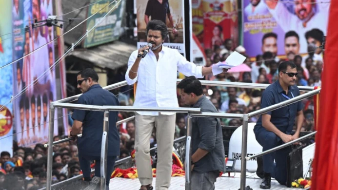 থালাপতি বিজয়ের জনসভায় পদদলনে ৩১ জনের মৃত্যু, শতাধিক আহত