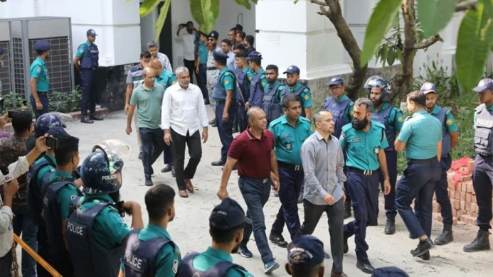 গুম–নির্যাতন মামলায় ১৩ সেনা কর্মকর্তা ফের ট্রাইব্যুনালে