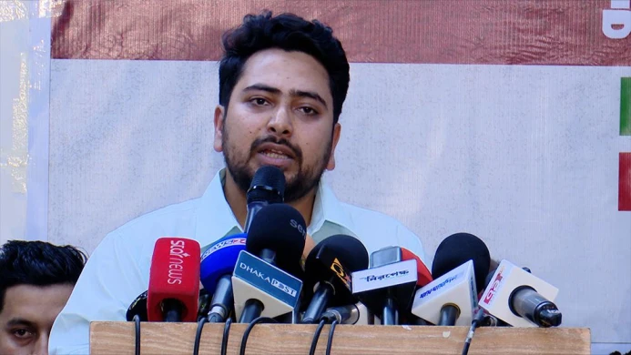 গণঅভ্যুত্থানের অর্জন ভাগাভাগি করছে বিএনপি-জামায়াত: নাহিদ