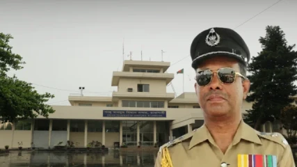 ডিআইজি পরিচয়ে ভিআইপি লাউঞ্জ ব্যবহার, অতিরিক্ত ডিআইজি বরখাস্ত