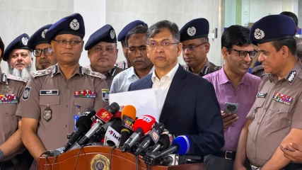 বাংলাদেশ-ভারত সীমান্তে পরিস্থিতি স্থিতিশীল: স্বরাষ্ট্রমন্ত্রী