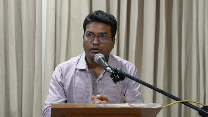 যৌন একাকীত্বের কথা বলে বিব্রত, গবি শিক্ষকের বিরুদ্ধে যৌন নিপিড়নের অভিযোগ