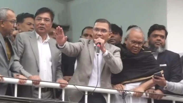 নয়াপল্টনে বিএনপির কেন্দ্রীয় কার্যালয়ে তারেক রহমান