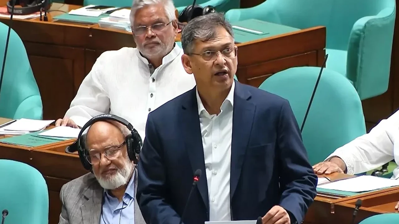 দেশব্যাপী জুয়া-মাদকের বিরুদ্ধে অভিযান পরিচালিত হবে: স্বরাষ্ট্রমন্ত্রী