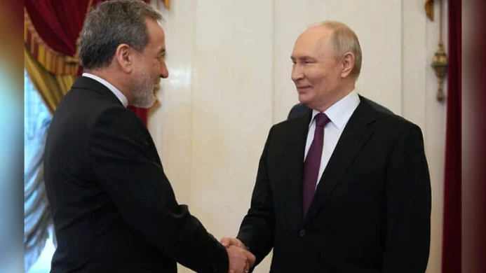 ইরানসহ মধ্যপ্রাচ্যের স্থিতিশীলতায় পূর্ণ সহায়তার আশ্বাস পুতিনের