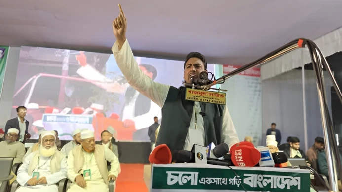 কার্ডের প্রতিশ্রুতিতে মানুষকে বিভ্রান্ত করা রাজনীতি নয়: আখতার হোসেন