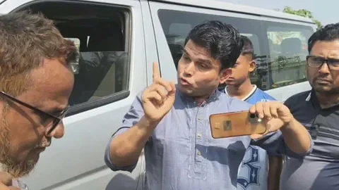 সাংবাদিকদের গাড়ি আটকে চাঁদা দাবির অভিযোগ যুবদল নেতার বিরুদ্ধে