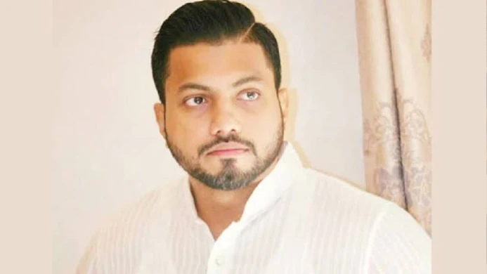 ইশরাক হোসেনের পদত্যাগপত্র গ্রহণ করলেন রাষ্ট্রপতি, প্রজ্ঞাপন জারি