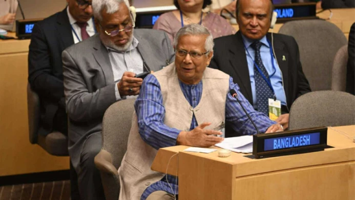 ফেব্রুয়ারিতে জাতীয় নির্বাচন হবে বলে ট্রাম্পকে জানালেন প্রধান উপদেষ্টা