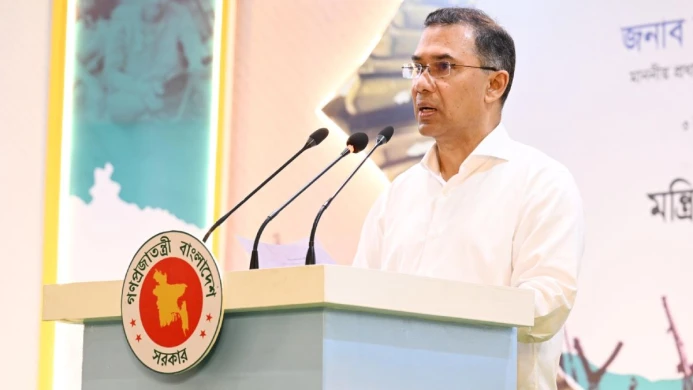 জনদুর্ভোগ বিবেচনায় তেলের দাম অপরিবর্তিত রেখেছে সরকার: প্রধানমন্ত্রী