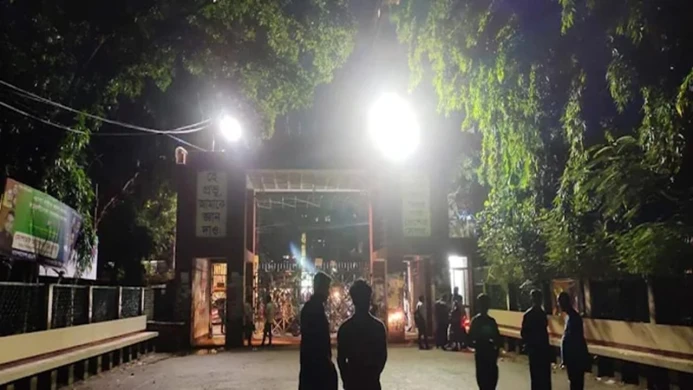 মধ্যরাতে ছাত্রদল–শিবিরের সংঘর্ষে তিতুমীর কলেজে আহত ৮
