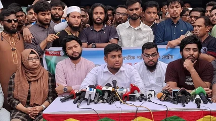 বিএনপি আওয়ামী লীগের পথেই হাঁটছে: হাসনাত
