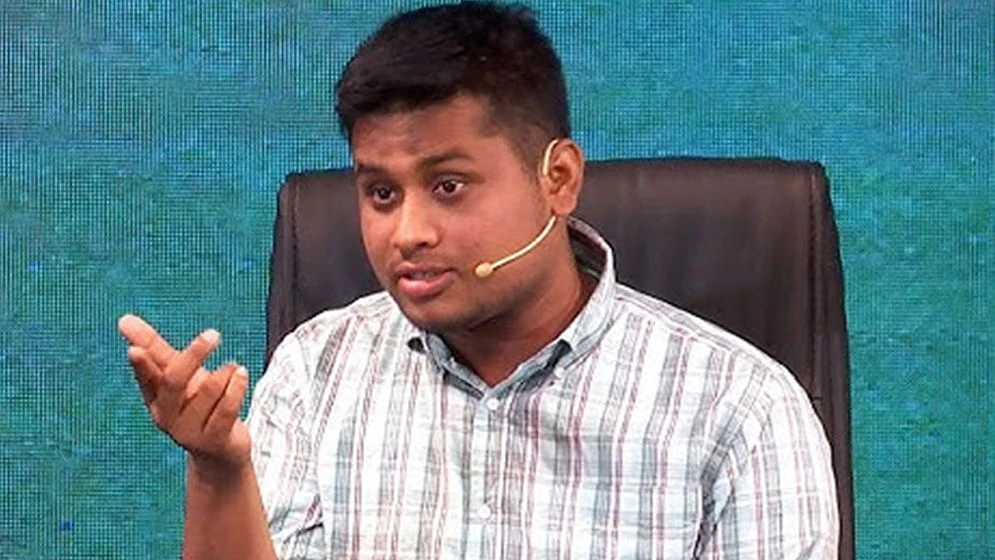 এটাই কি আই হ্যাভ আ প্ল্যান’, ফ্যামিলি কার্ডের লুটপাটের অভিযোগে হাসনাত