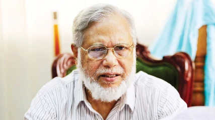 জামিনে কারামুক্ত সাবেক প্রধান বিচারপতি খায়রুল হক