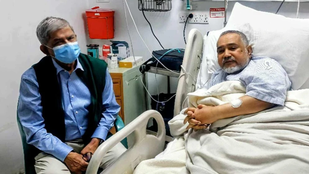 হাসপাতালে অসুস্থ জামায়াত নেতা তাহেরকে দেখতে মির্জা ফখরুল