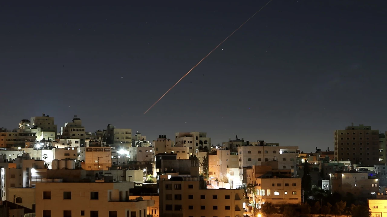Israel Airstrikes Hit Iranian Military Facilities