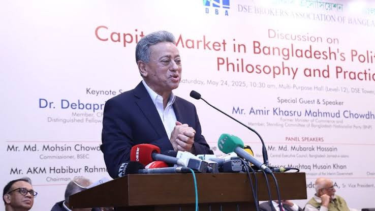 অর্থনীতির সৃজনশীলতা ধ্বংসের অভিযোগ ফ্যাসিবাদমুক্ত ব্যবসার আহ্বান আমির খসরুর